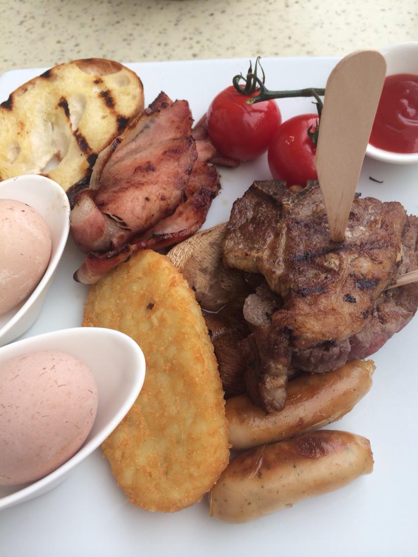 katelangbroek's tweet photo. I am having this for breakfast post #acras2015 .... http://t.co/kdAUO2HAGD