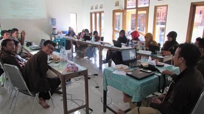 cendekiadesa's tweet photo. Selamat Pagi! :) Salam dari Kami @cendekiadesa  #RembukNasional1 http://t.co/W7pQt0Igd5