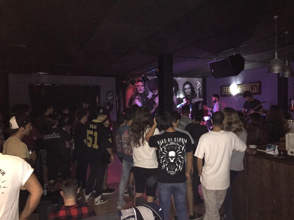 SuccessPromoSP's tweet image. Los chicos de Awake To Eternity petándolo. Muy buen ambiente esta noche. ¡Mil gracias a todos! En seguida DOJ...