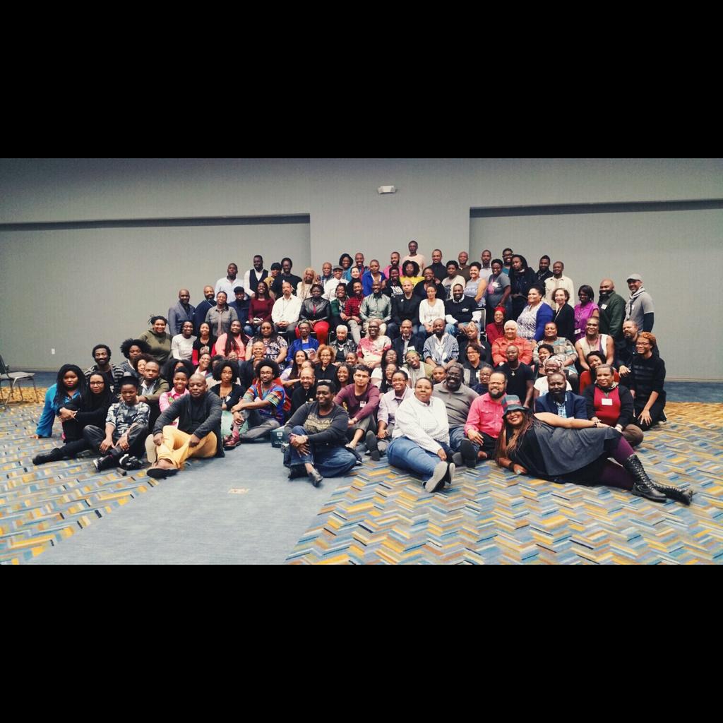 avbenford's tweet photo. #avbenford #writerslife #fireandink4 #familyphoto #blacklives #blackqueerwriters http://t.co/sLIC7R2YeX