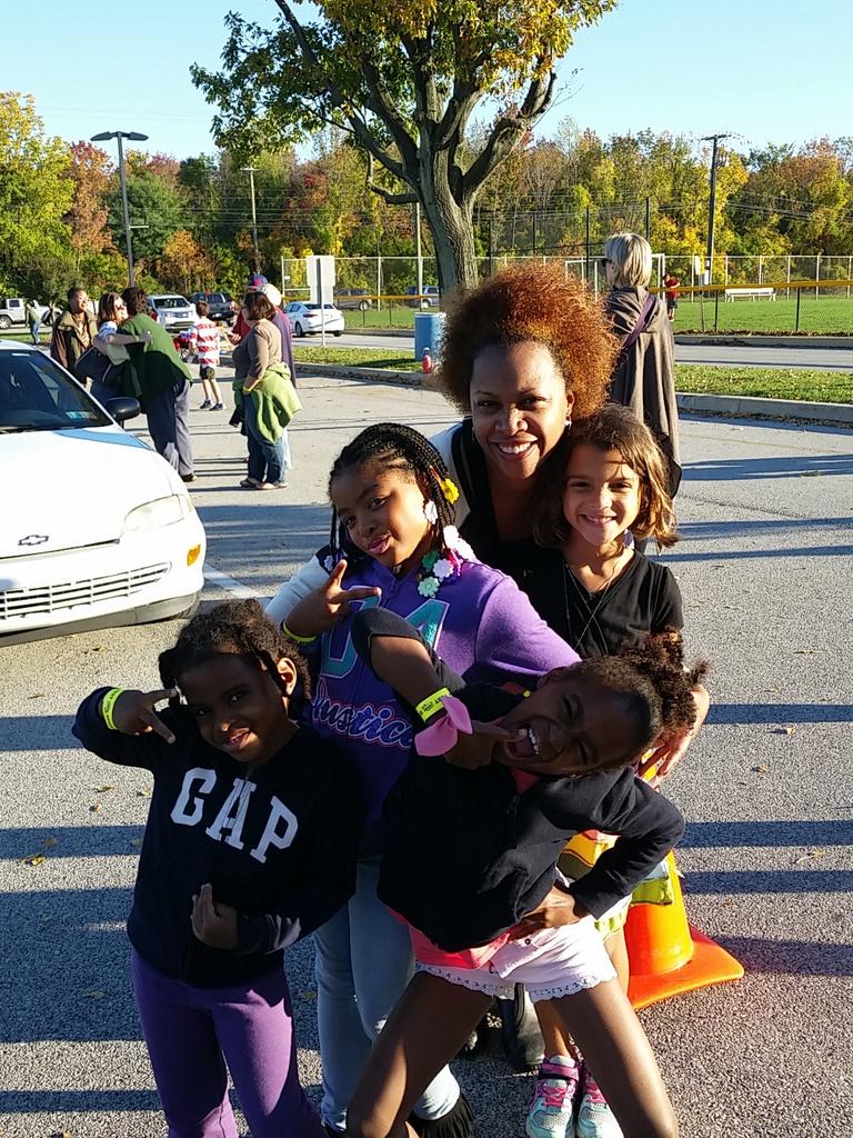 ENFIELD_SDST's tweet photo. At Spartan Fest!  Come join us! @ENFIELD_SDST @SpringfieldTMS http://t.co/1riA2iRQgf