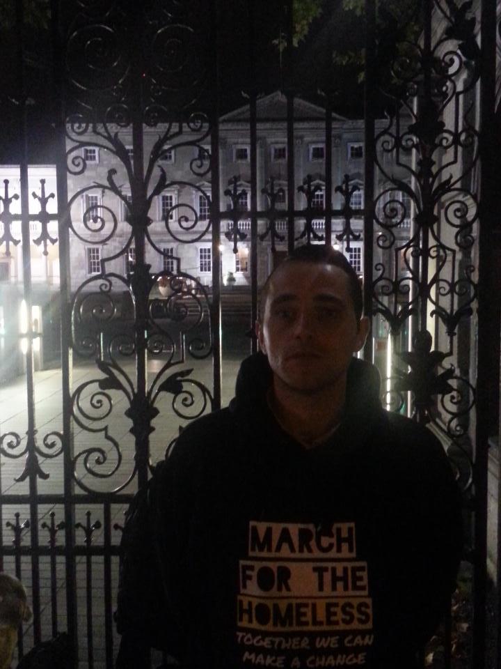 caulmick's tweet photo. Darren Bradley #Marchforthehomeless works non stop for homeless in #Dublin at #Dail vigil tonight #marian #not1home http://t.co/o9tbnH6xTx