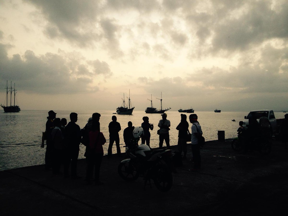 Maumere sudah mulai beraksi... <a href="/fotografernet/">Fotografer.Net</a> Street Hunting 2015 #FN13 #FNSH2015 #MOFstreet2015