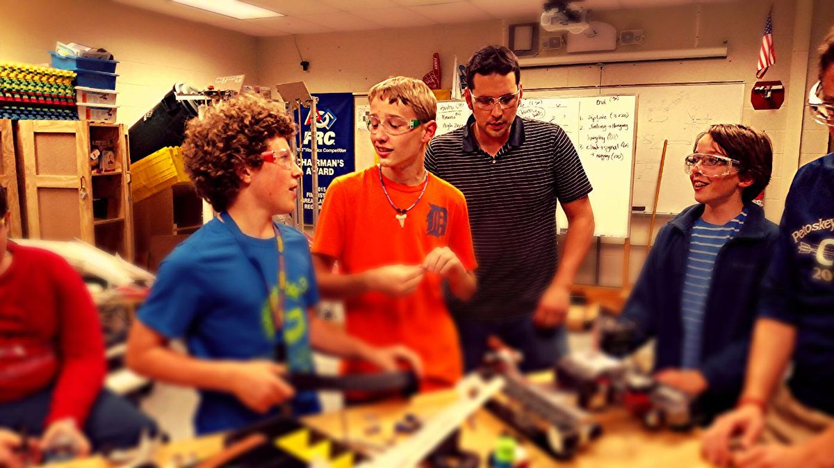 G3Robotics5411's tweet image. Robotics with friends is great fun, another reason FIRST is such a wonderful program!