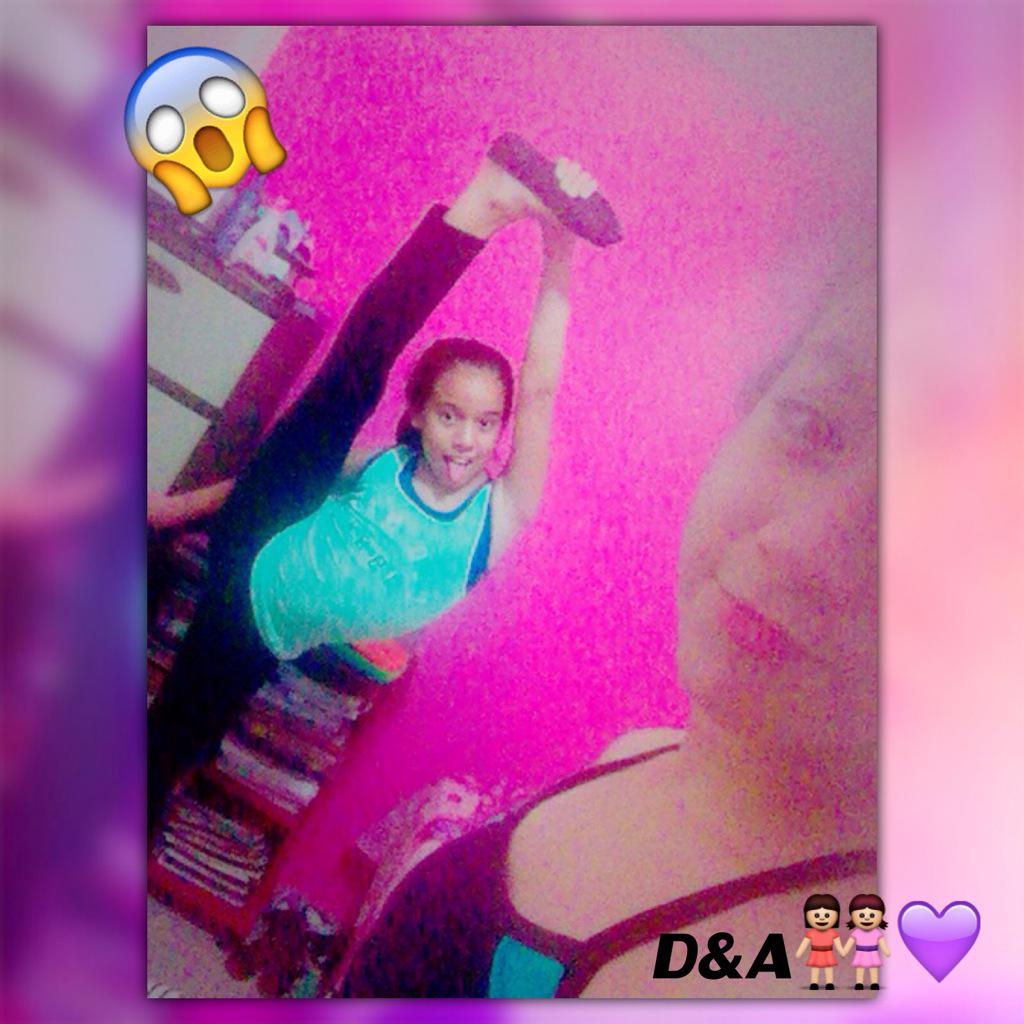 DanyRs12's tweet photo. 👯💜💜👍👭😂👌 http://t.co/Brb6DYrBdk
