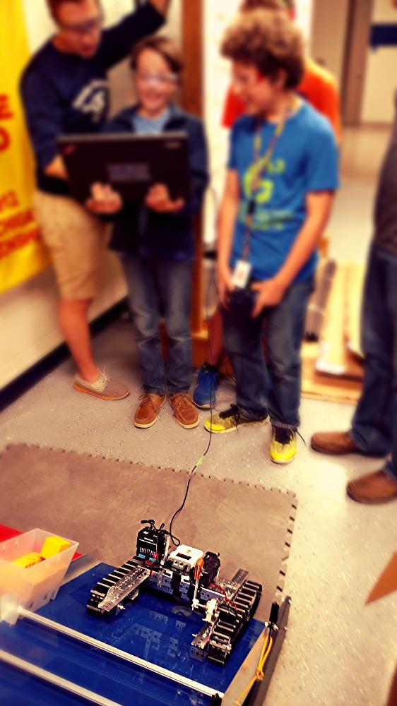 G3Robotics5411's tweet photo. @2767StrykeForce, Hey this is 8621-5411, we thank you for your friendship, we are looking towards another great year! http://t.co/WqIDfZlPEp