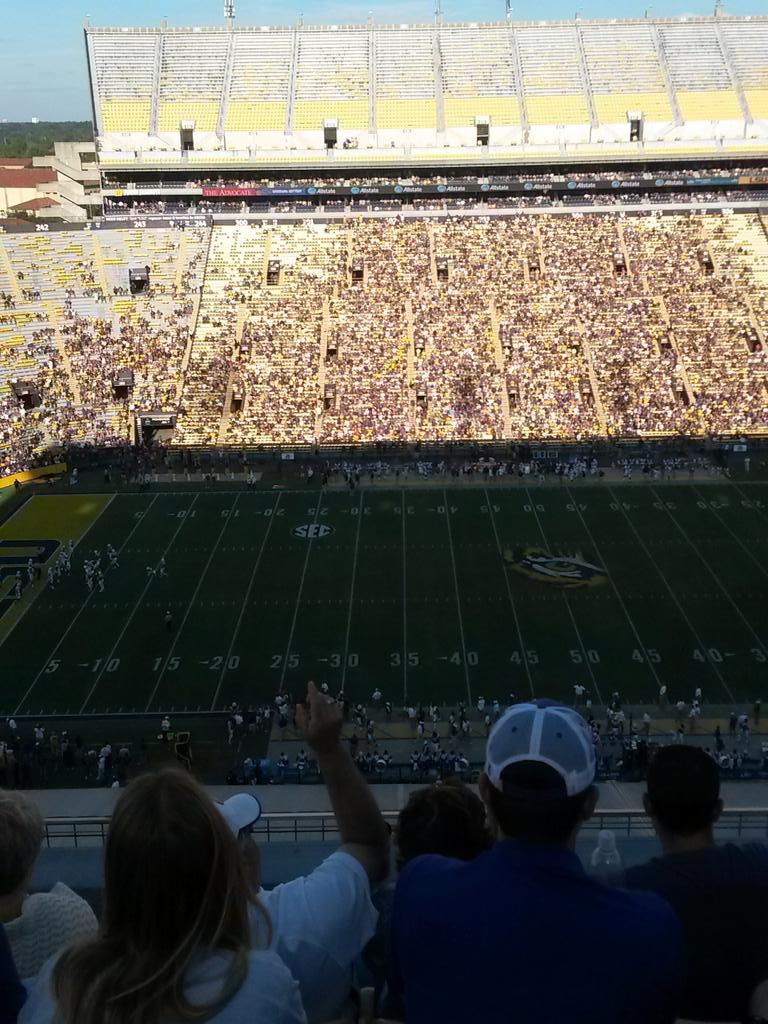 H234KAFJK's tweet photo. Second half of #LSU game is exciting as all get out #GeauxTigers http://t.co/kacRInAQMF