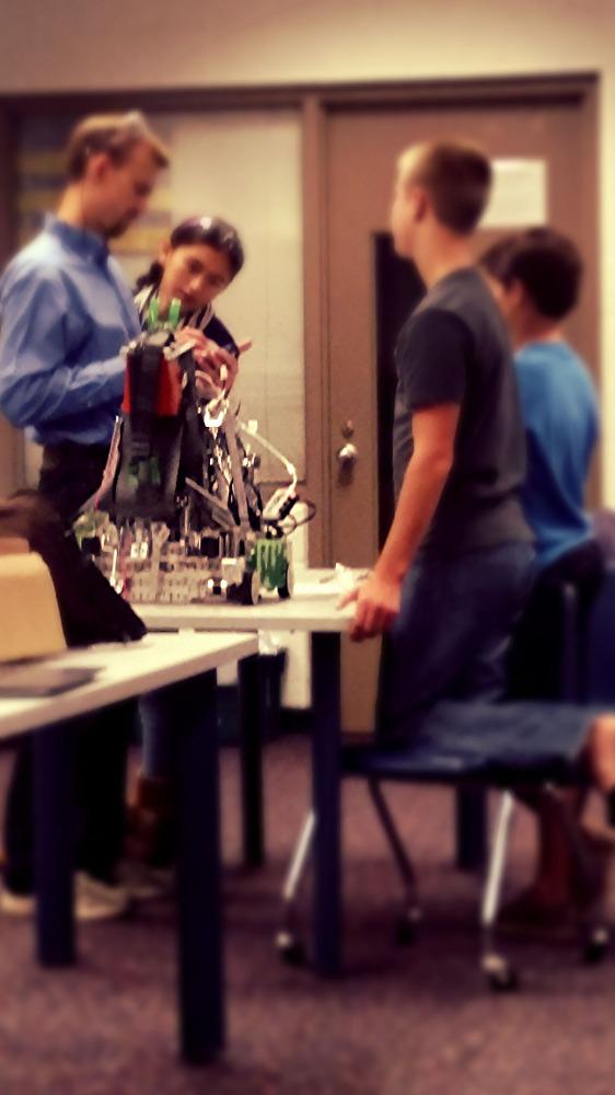 G3Robotics5411's tweet image. We on 8621-5411, like to learn about other teams and talk to them, if you ever need to contact us, send a fun tweet!