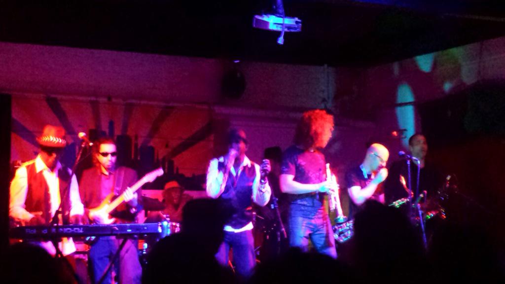 Anitadmusic's tweet photo. @Reggaecity @Alfiebirds performers enjoying the vibes #irietimes #basslineinbham #ilovereggaemusic http://t.co/bVFuuLtiVf
