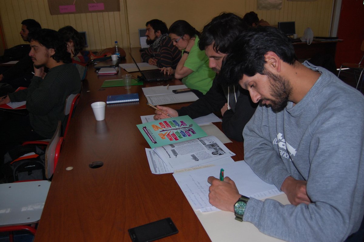 MUD_Nacional's tweet photo. Cerrando el 1er día de la I Jornada Nacional de Propaganda y comunicaciones del @MUD_Nacional http://t.co/ySxFuxls1s