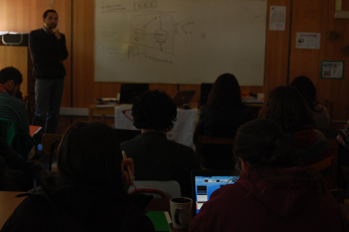 MUD_Nacional's tweet photo. Cerrando el 1er día de la I Jornada Nacional de Propaganda y comunicaciones del @MUD_Nacional http://t.co/ySxFuxls1s