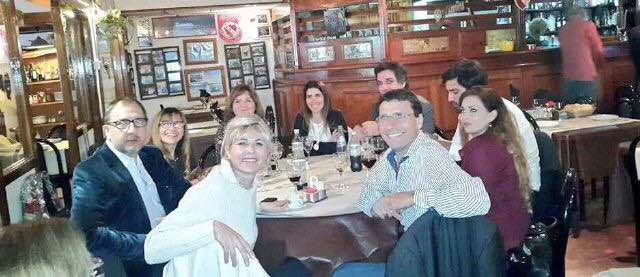 LuchoPardo747's tweet photo. El Director de Poliarquía Pereschodnik haciendo Campaña por Scioli con @francolaporta y @rabolinikarina en San Miguel http://t.co/H81ilT3HLZ
