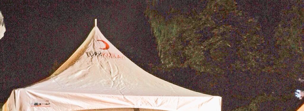 #Ankara'da Numune Hastanesi'nde, Adli Tıp'ta ailelerimizin elini sıkıca tutuyoruz. #YalnızDeğilsiniz