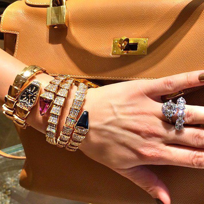 MikeNekta's tweet photo. #SundayStack with @fashionaddict16! When #Bulgari meets #Hermes and Diamonds!
#ClassicChapter #RoundBrilliant #Bri… http://t.co/knB0MT6vCD