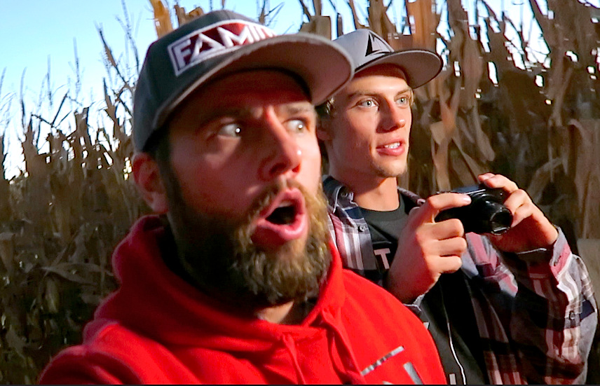 shaycarl's tweet photo. TERRIFYING HAUNTED CORN MAZE! 
(Viewer Beware) >>>https://t.co/sfeLr67f3q http://t.co/X7WVKPH6wR
