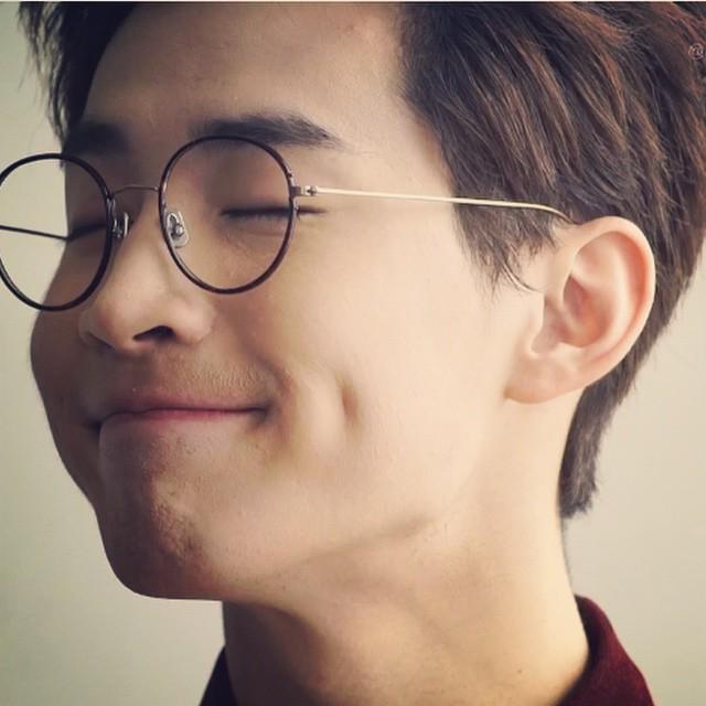 Happy birthday Henry Lau !!  