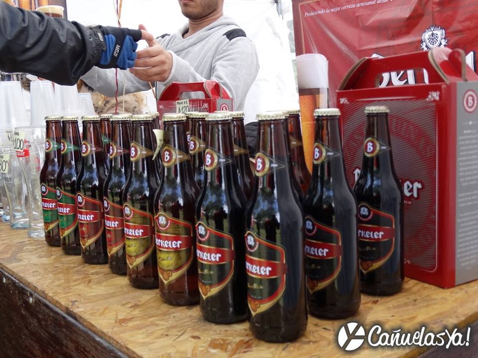 CanuelasYa's tweet photo. Comenzó la #Uribefest http://t.co/MfeGCc2BuQ #CervezaAlAireLibre #turismo #FindeLargo #cervezaartesanal #Cañuelas http://t.co/5lRboVOSbL