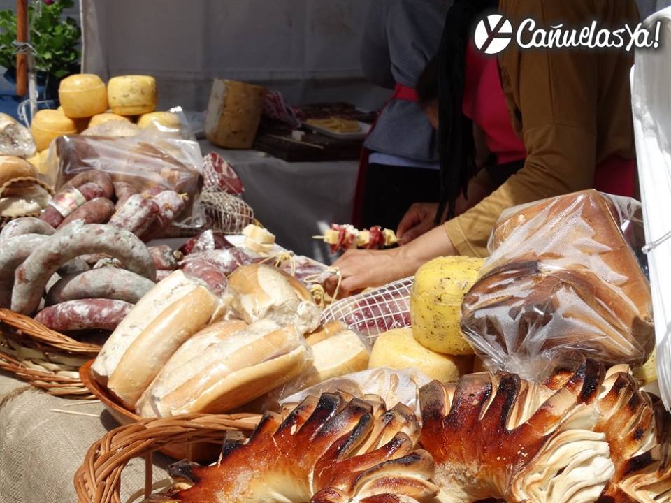 CanuelasYa's tweet photo. Comenzó la #Uribefest http://t.co/MfeGCc2BuQ #CervezaAlAireLibre #turismo #FindeLargo #cervezaartesanal #Cañuelas http://t.co/5lRboVOSbL