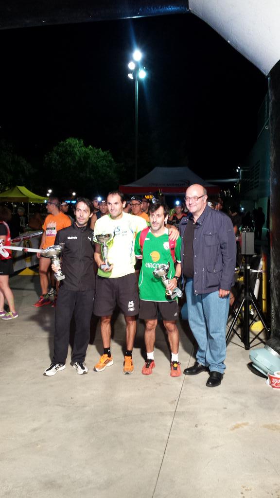 cursapopular's tweet photo. Podios 5k #entreponts . FELICIDADES CHICOS!!! @deporvillage @AjSJDespi http://t.co/jlNMdWEzl7