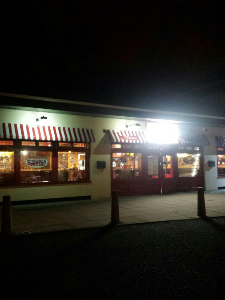 ojay20's tweet photo. I'm at Springsteens Easy Diner in Carrickfergus, County Antrim https://t.co/c286hpuqEI http://t.co/VrXIENm9HE