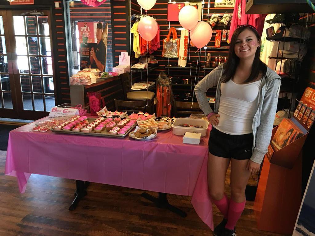 GiveAHootSA's tweet photo. Have a sweet tooth?! Come by Hooters on Wurzbach for our bake sale! 💗 http://t.co/QgrT2HQcUU