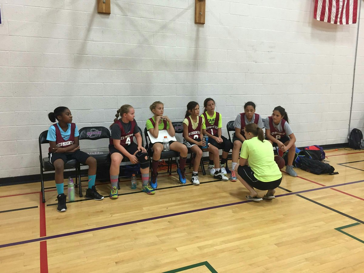 AZPowerGirls's tweet photo. AZ Power 6th grade team working hard! #azpowergirls #littlepower http://t.co/q4jH0sXL9d