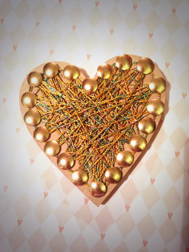 Aliceandrose5's tweet photo. Heart of Gold #loveinaboxbyaliceandrose #stringart #tameside #handmade http://t.co/kWAOgK8QPT