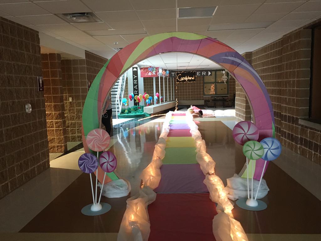 LafayetteStuco's tweet photo. Homecoming is 7:30 tonight!! We can't wait to see you!! http://t.co/hnTuDAHkbC