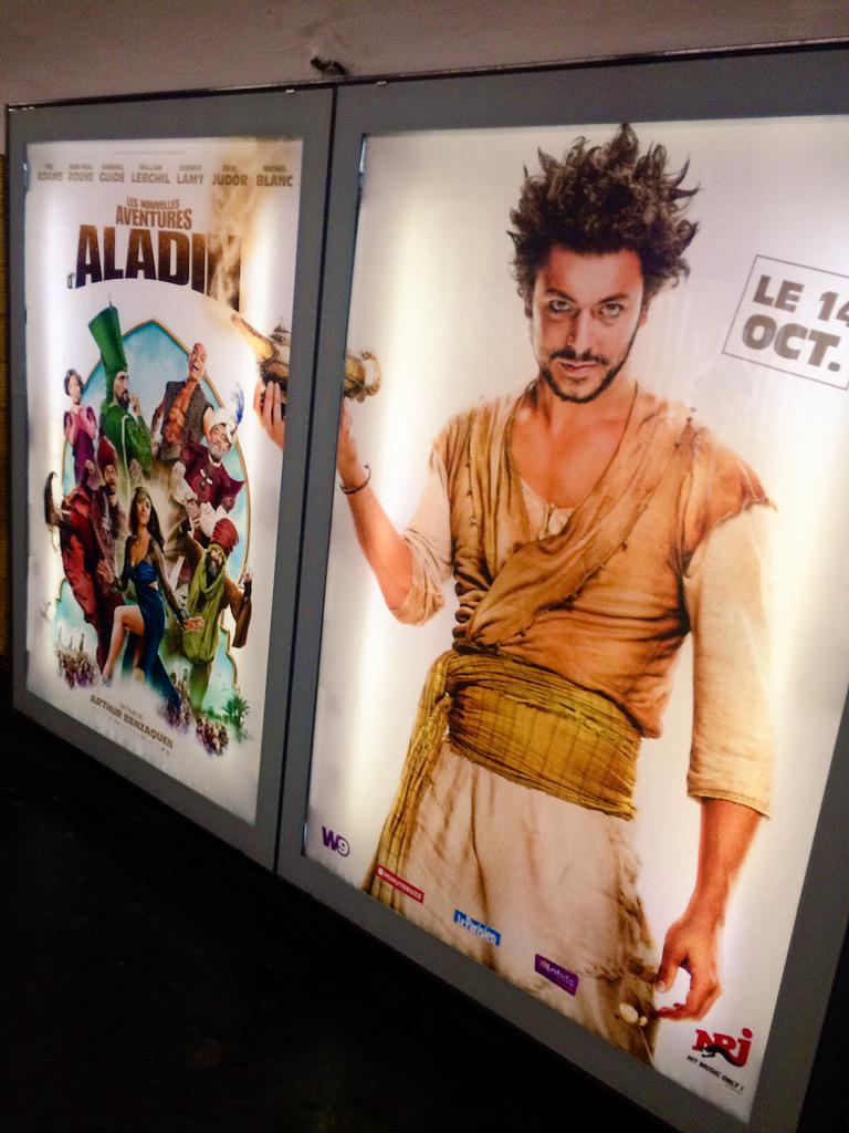 kevadamsss's tweet photo. #AladinLeFilm s'affiche partout ! Envoyez moi vos photos ! #BigLove #Hate #Bientoooot 😁🙌✊😘 http://t.co/uFmjd4Tdj5