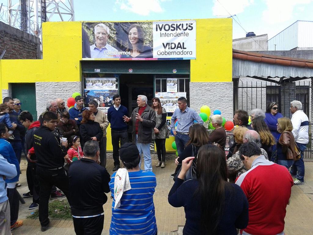 arevalojuanrob1's tweet photo. Ricardo Ivoskus en Villa Bonich.@divoskus @melominotti @PrensaCriticaSM @claudiavabud @jao_1968 @veronica_dalmon http://t.co/yUZywXEklu