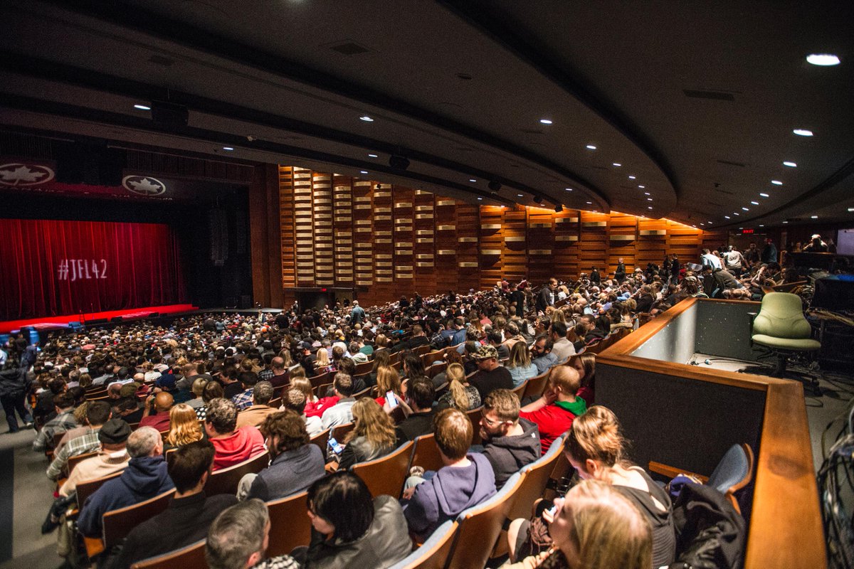 JFL_TORONTO's tweet photo. Looking forward to a packed house @ the @SonyCentreTO Tonight! Look out for an @AirCanada seat upgrade! #ACBackstage http://t.co/tCCMoL48Oo