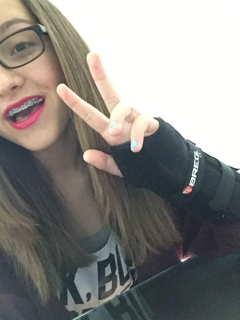 lovinmacbby11's tweet photo. @ALISHAMARIE can't wait to meet you tonight!!💫💫 http://t.co/BBDQCdZLBf