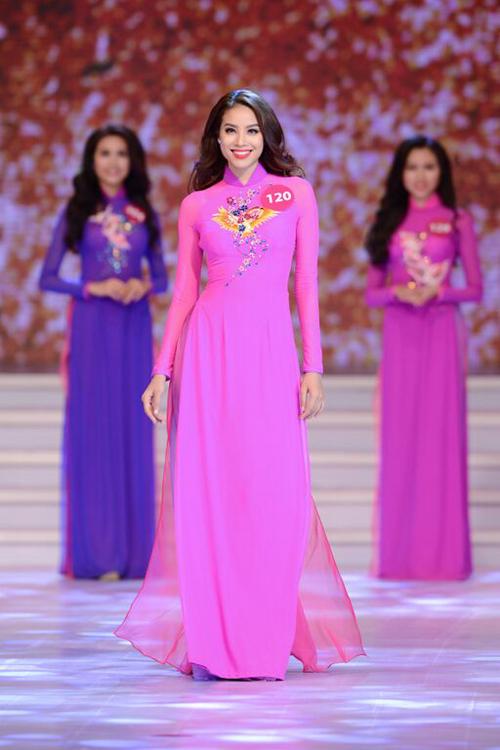 beyoubenice's tweet photo. Congrutulation Miss Universe Vietnam 2015, Pham Hương! http://t.co/AXwAx7NqEp