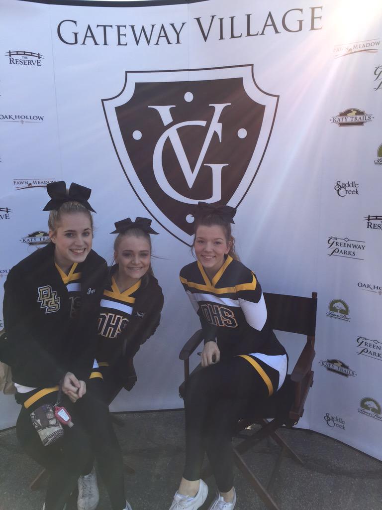 CJscoffeecafe's tweet photo. What's your favorite Fall Fest Booth? Tag us in your pics to win free coffee! #cjscoffeecafe #cjsroasterie http://t.co/79QaShBeHi