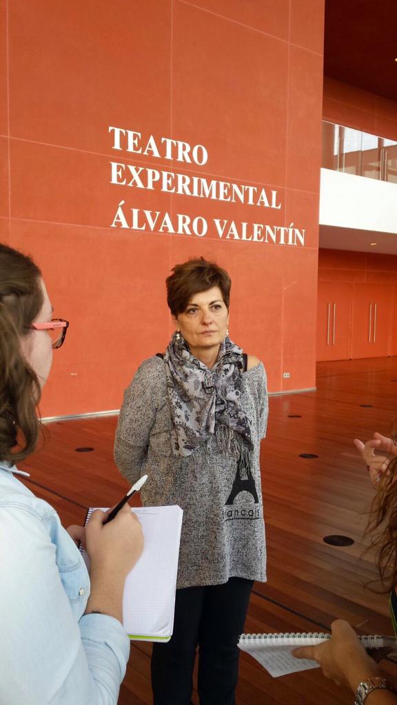 CCMDCyL's tweet photo. #AmparoMendo directora del documental #thehealingnotes acompaña también esta tarde a @GarnatiEnsemble y #MercedesMilá http://t.co/aOapAlxQfa