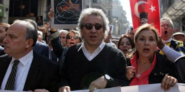 Gazeteciler yürüyüşte: Nihayet bir arada olmayı başardık karsigazete.com.tr/gundem/gazetec…