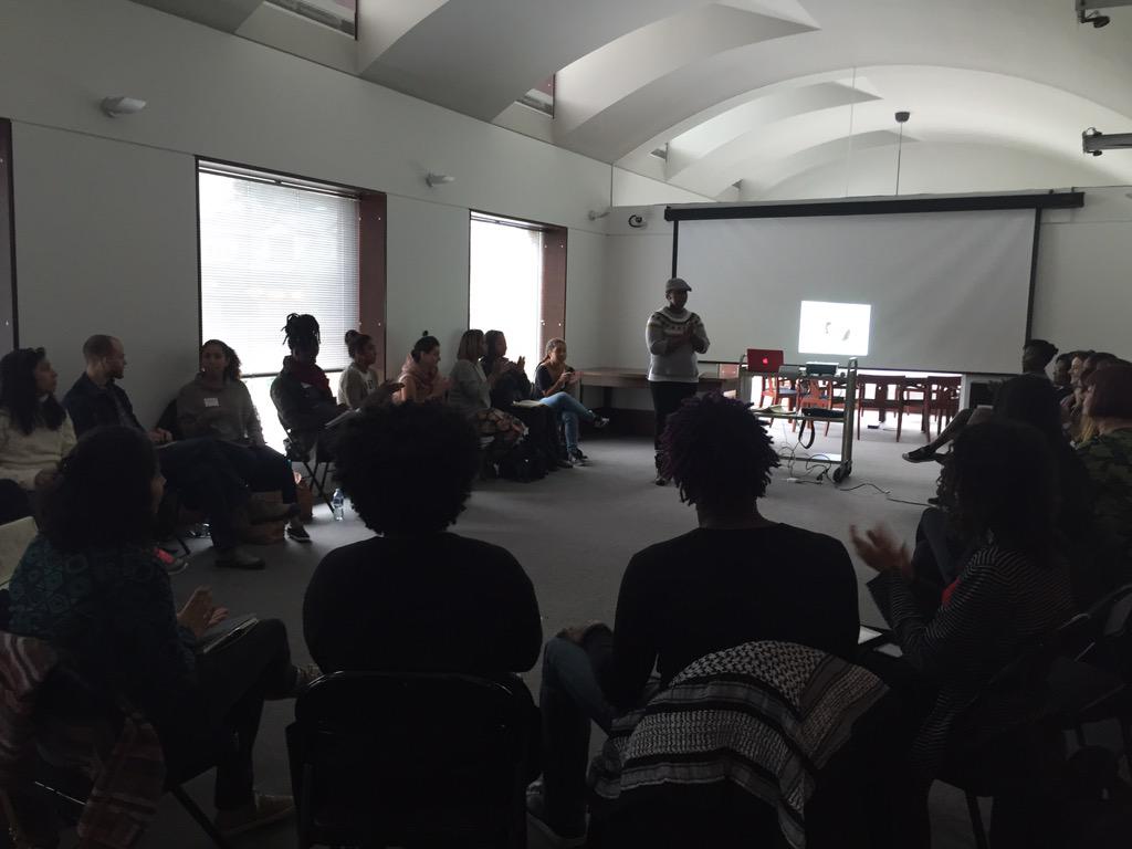 NiaCentre's tweet photo. #aof2015 session 2 @leteciarose #purpose http://t.co/jvMitIEs8d