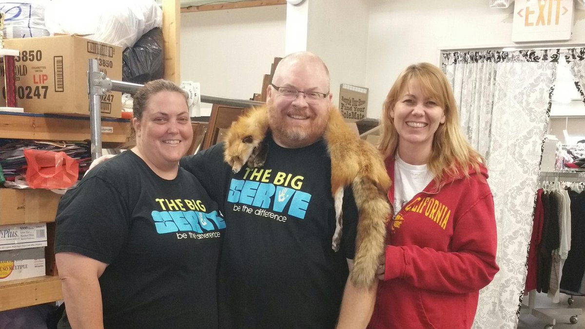 brotherpaulb's tweet photo. Next Step Ministries, you've been served! @TheSummitNC @TheSummitKville #thebigserve #foxstole http://t.co/I49QQJo57Y