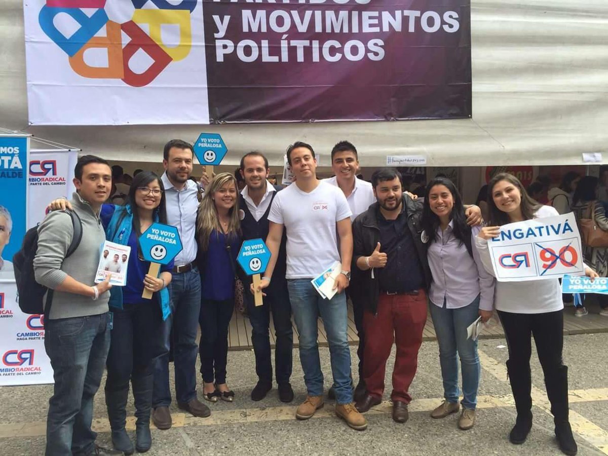 jotanvergara's tweet photo. Ayer en la Feria de Partidos en la Javeriana. #EquipoGalanista #Vote85 #JotaVergaraEdil http://t.co/i3KDUEltWo