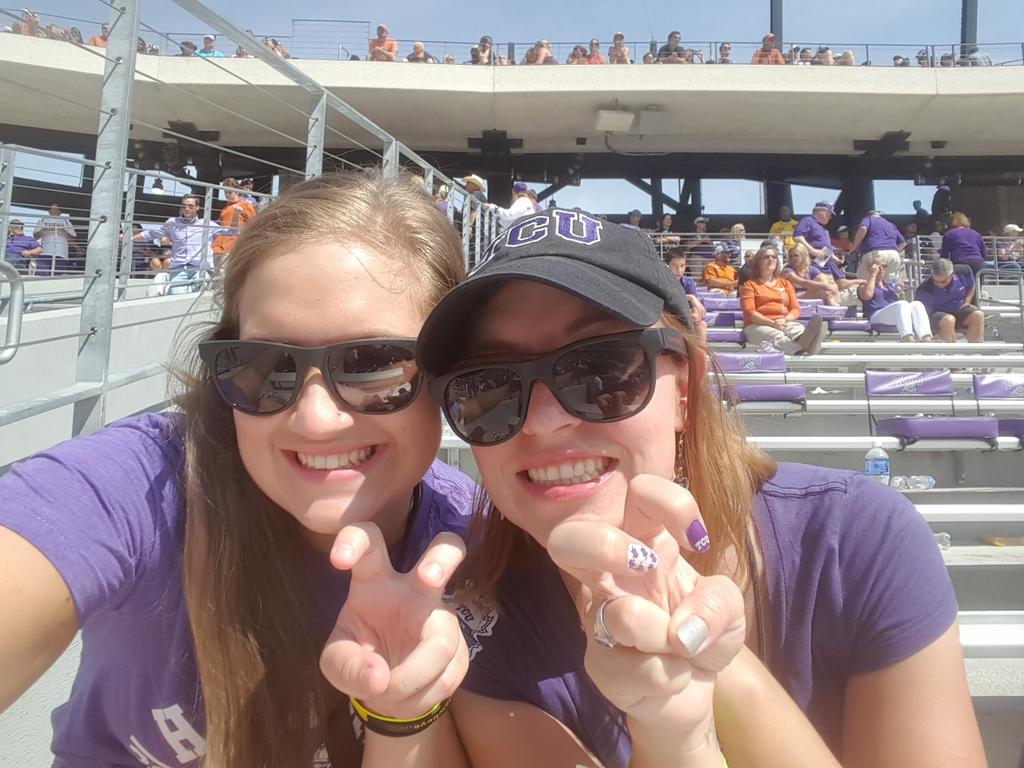 AMKuehl's tweet photo. #gofrogs #beatUT http://t.co/QyD1S9DI2a