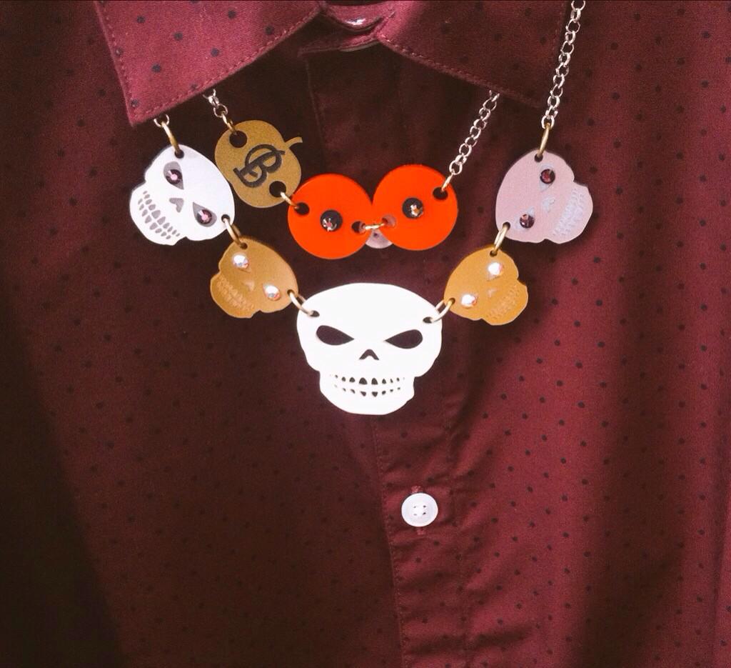 @kjw130384 gorgeous isn't it kat? Here it is on :)