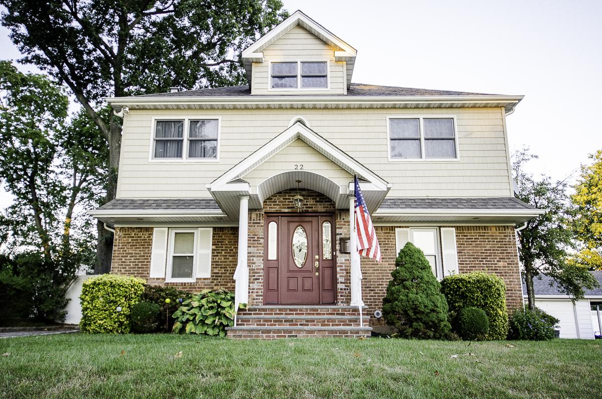 ShortSaleForYou's tweet image. Check out our newest #shortsale and other #homes @ Shortsaleforsale.com
 Glen Cove, NY  $549,000. #realestate