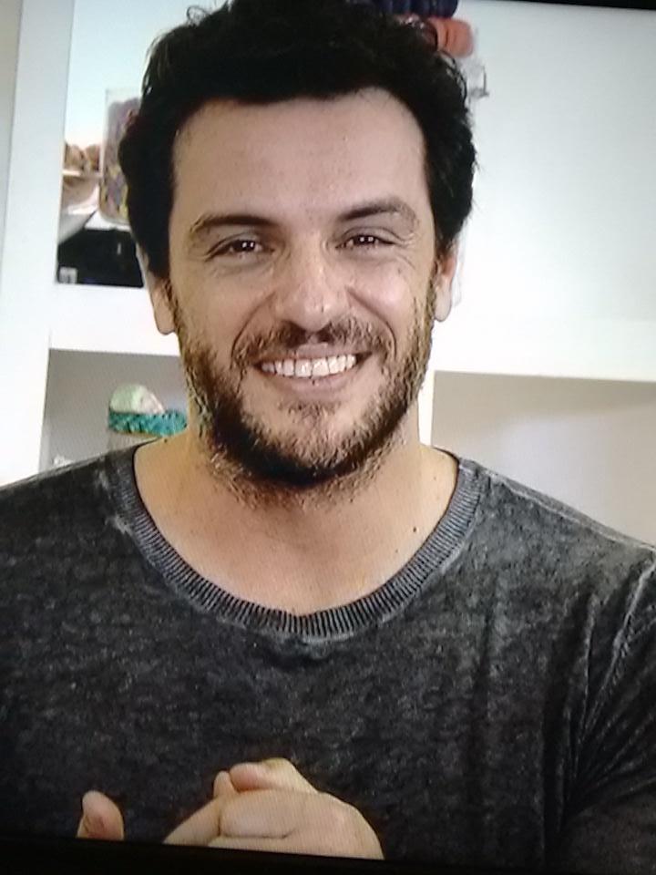 deianogueira08's tweet photo. Gostoso esse Rodrigo #RajGray 💞💟 http://t.co/2SnhorEUiJ