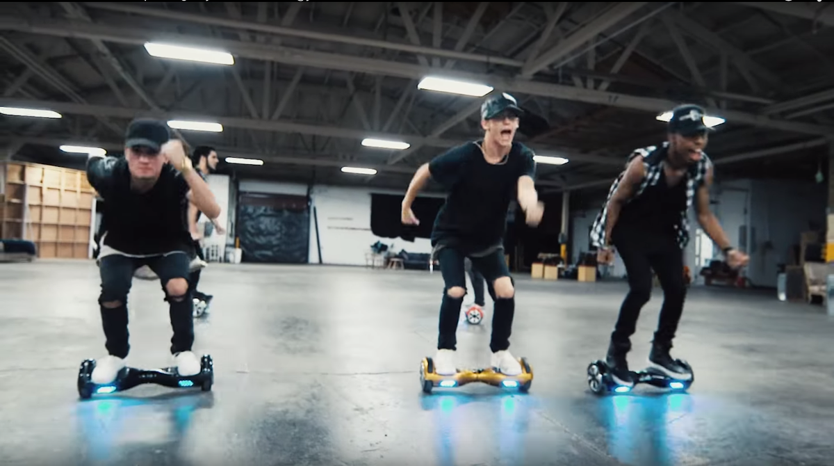 maykolizate's tweet photo. What Do You Mean / Epic #Segway Dance Cover #JustinBieber  - Increíble coreografía http://t.co/uYvXxSYbnB http://t.co/0Zinw0X06o