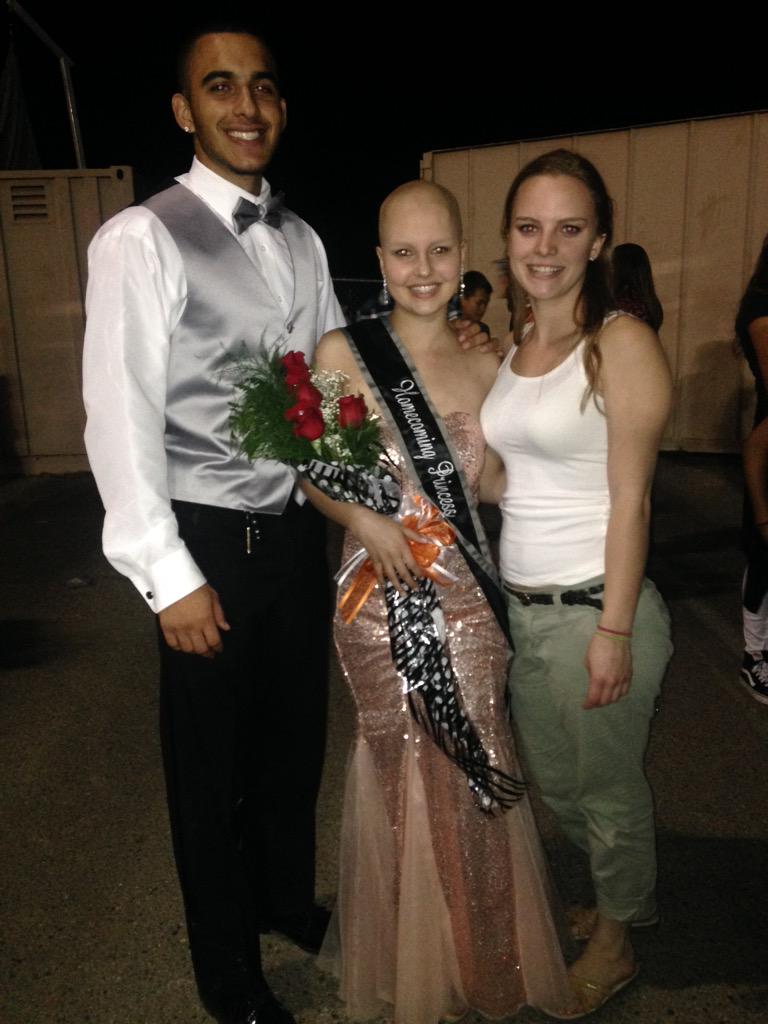 Baby_Karels's tweet photo. Felt like a princess last night 👑 http://t.co/JshCtEChNm