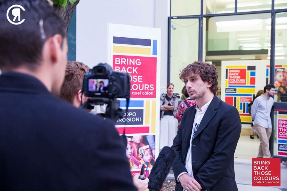 jacopobrg's tweet image. Troupe @TG1_RAI. Inaugurazione @Museo_MAXXI per Bring Back Those Colours. #BBTC #ReactCreating