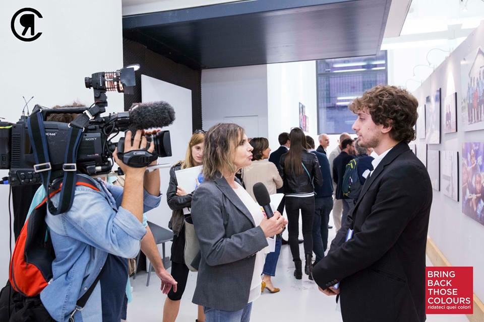 jacopobrg's tweet image. Troupe @TG1_RAI. Inaugurazione @Museo_MAXXI per Bring Back Those Colours. #BBTC #ReactCreating