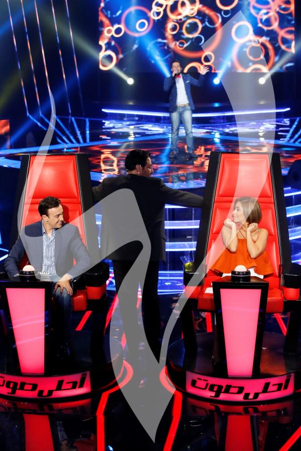 #mbcthevoice #عاصي_الحلاني يرقص لـ #يزن_رشيد من #سوريا <a href="/assihallani/">Assi El Hallani</a>
 lahamag.com/Details/54401