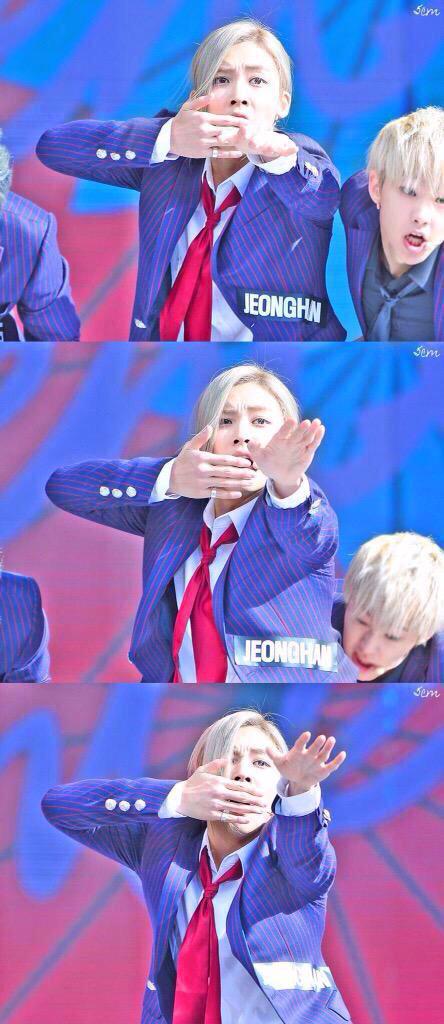 cnsd_ys39's tweet photo. ジョンハン💓
せんいるちゅっかへ🎂🎂

#HAPPY1004DAY 
 #HappyJeonghanDay http://t.co/DZGQU8Ret3