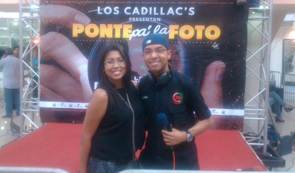 Estamos en vivo desde el CC Ciudad Alta Vista II. Ponte pa la Foto con <a href="/LosCadillacs/">Los Cadillac's</a>